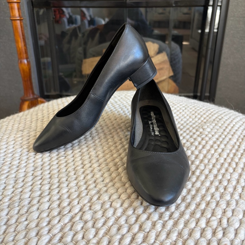 Walking Cradles Heidi Black Leather Comfort Dress Pump